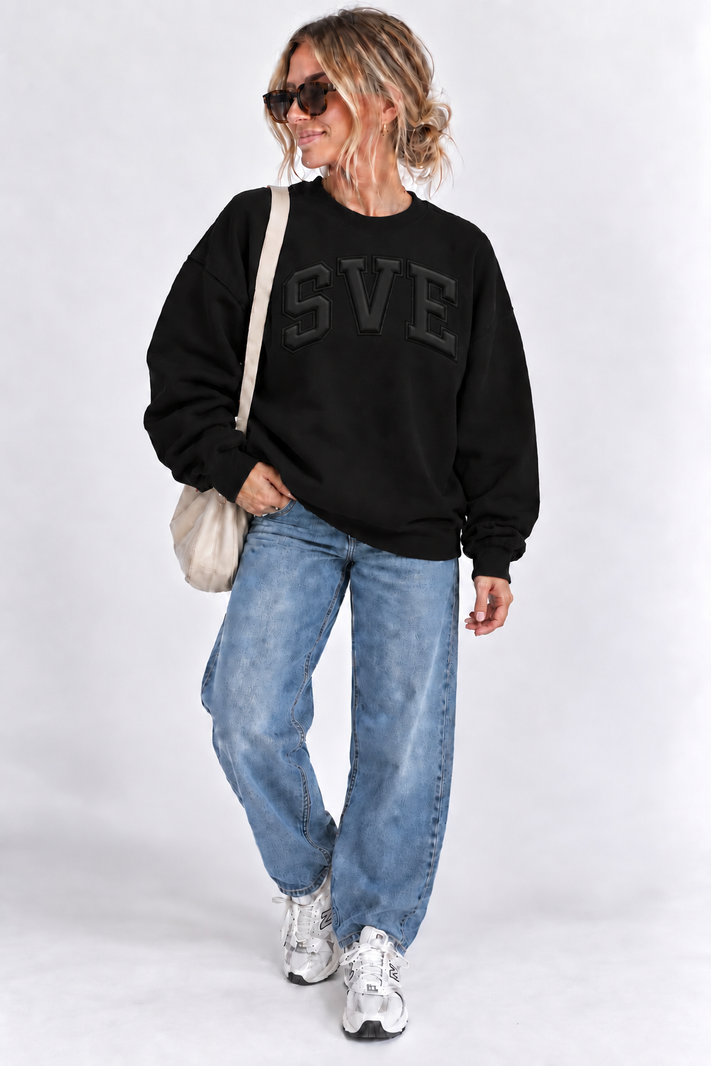 2026 SVE EMBOSSED SWEATSHIRT - BLACK